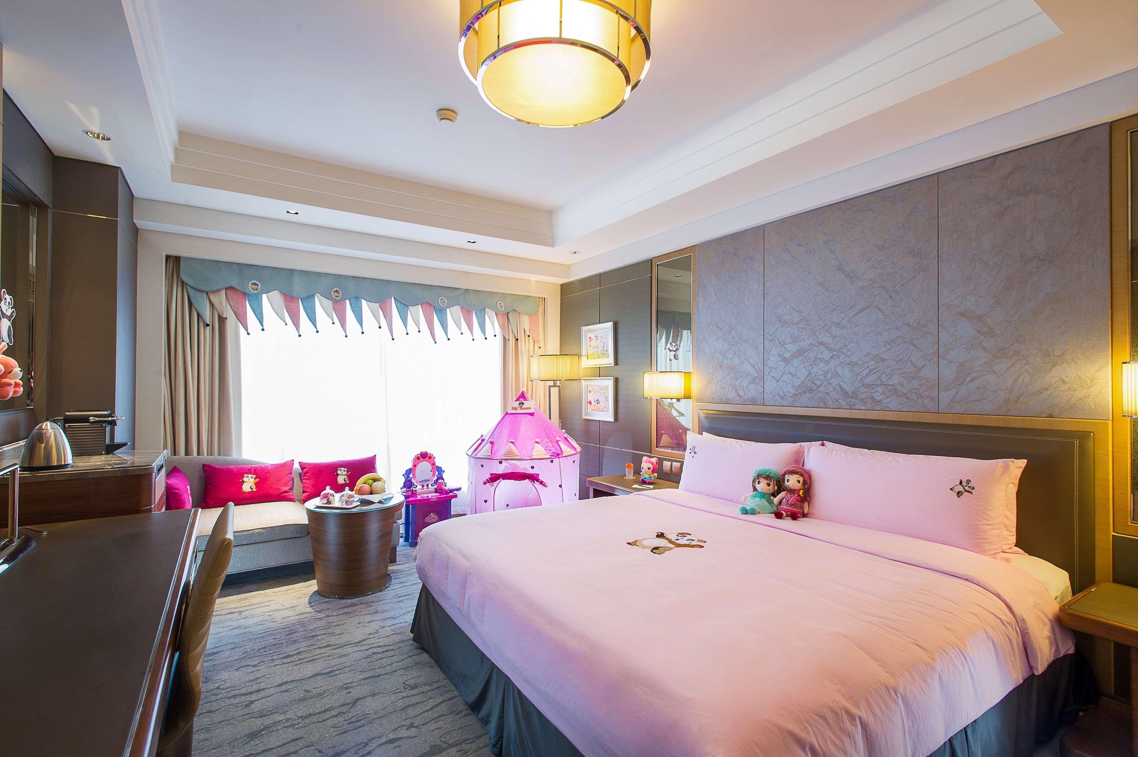 Kerry Hotel, By Shangri-la - 5 Kilometers To The Forbidden Hotel
